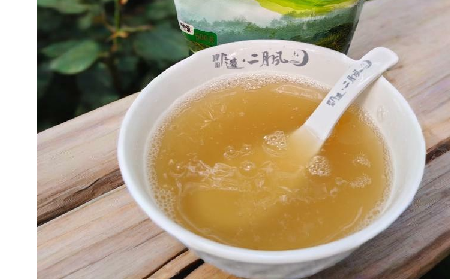 春日出游，保溫杯里面放什么最好，二月風有機野生葛根粉陪你潤養(yǎng)全程